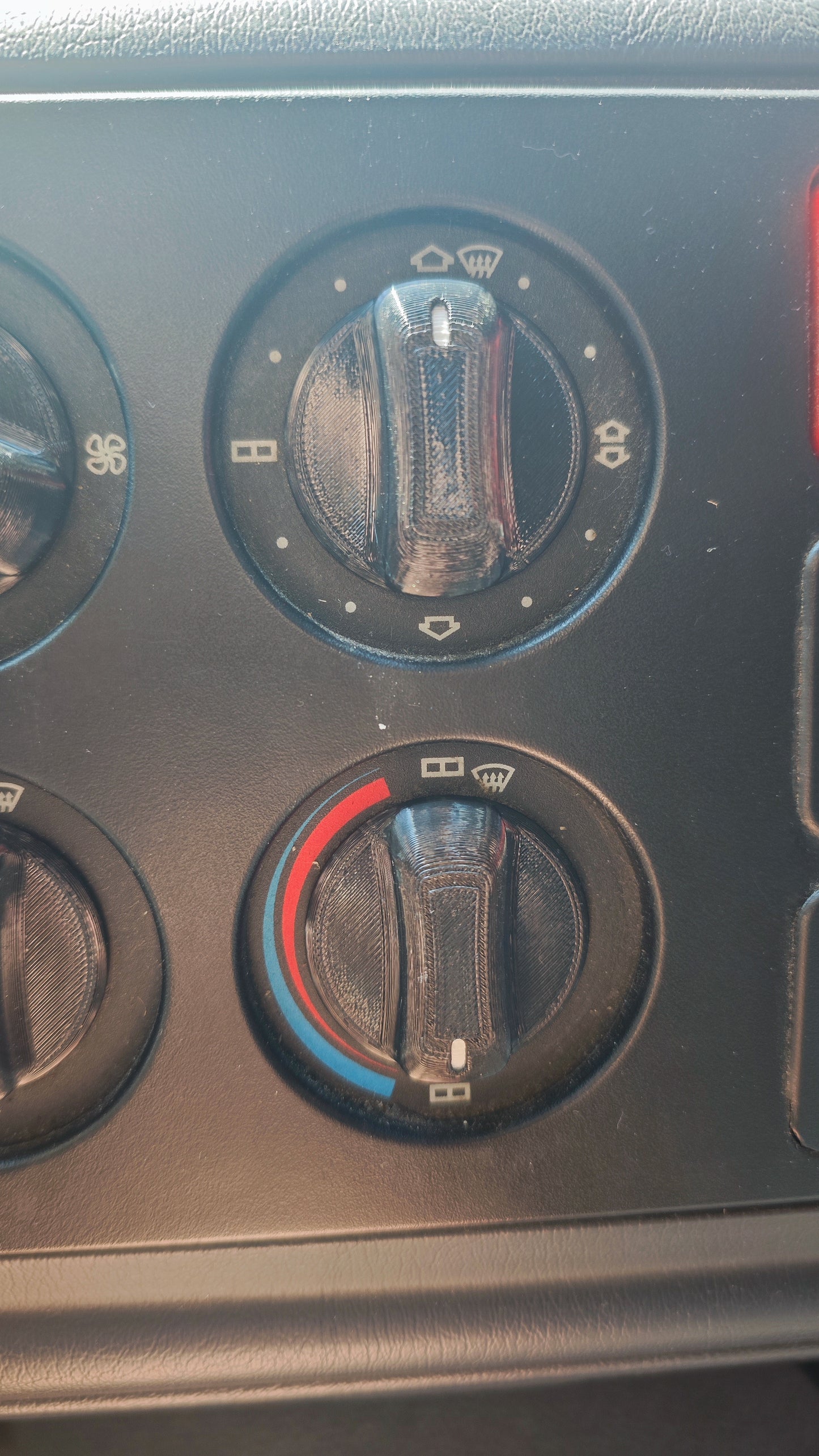 Stikalo za ventilacijo za tovorna vozila Mercedez Benz